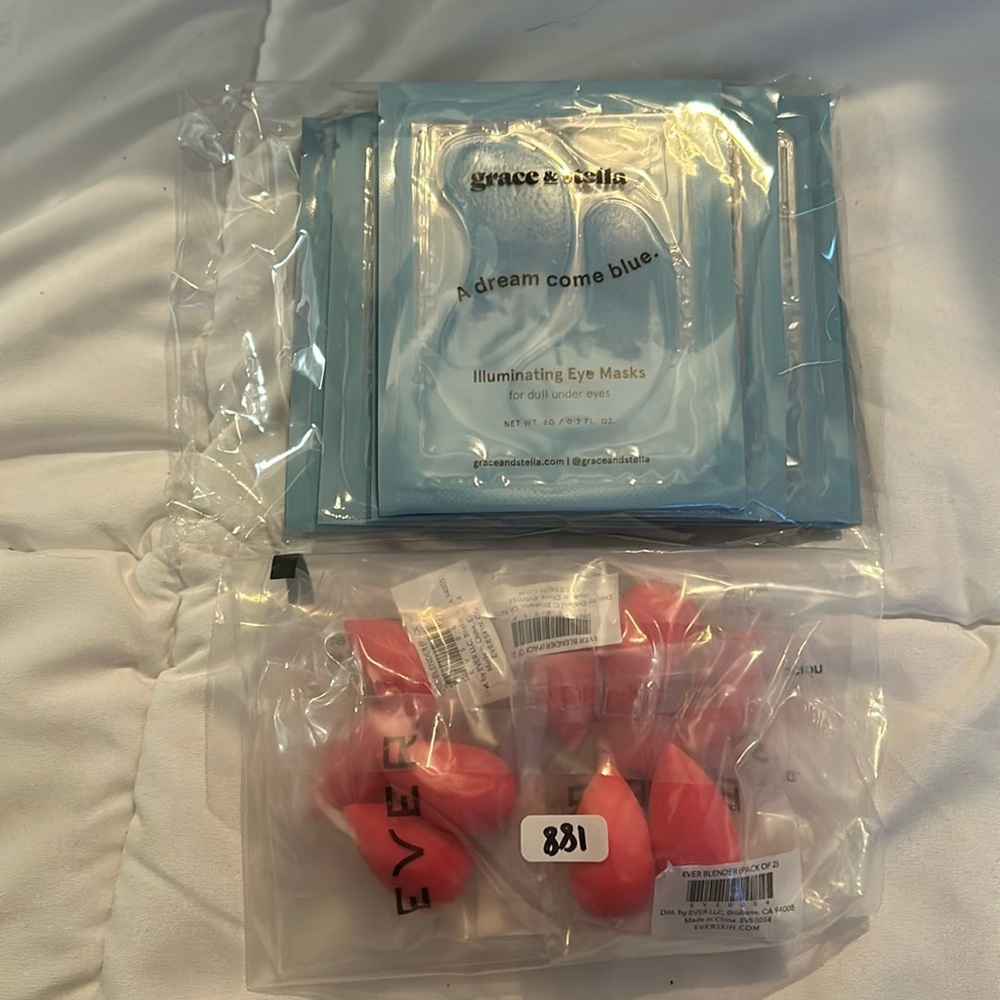 Set of 10 eye Mask and Ever blender sponge